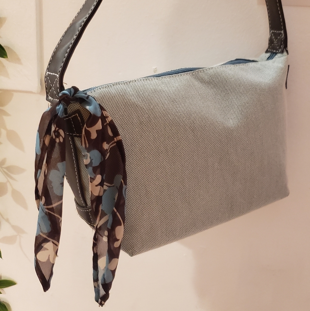 Victoria's Secret shoulder bag.